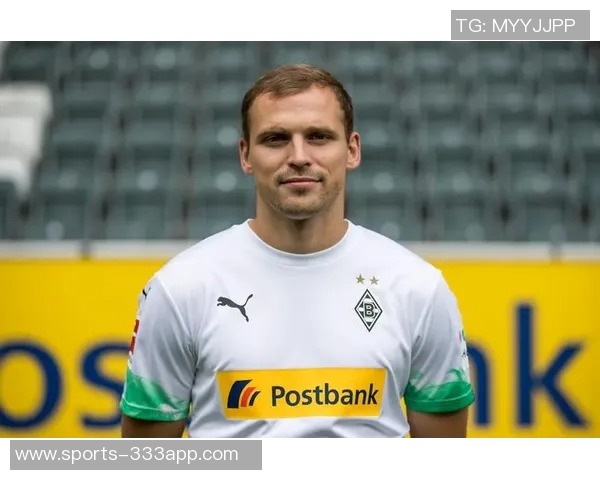 克尼佩尔反思年轻球员沟通不足未来需加强场上配合避免失误 克尼佩尔反思年轻球员沟通不足未来需加强场上配合避免失误