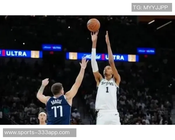 奥拉朱旺透露文班亚马渴望学习脚步技巧并愿意向他请教秘诀