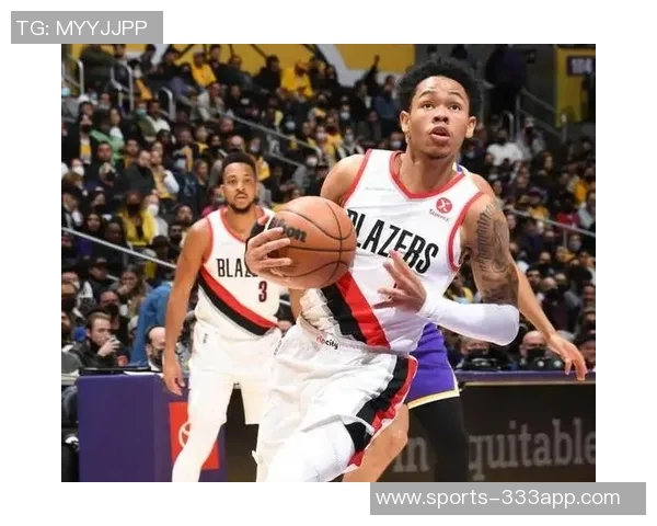 安芬尼西蒙斯分享替补经历:从思考到放松的心路历程 安芬尼西蒙斯分享替补经历:从思考到放松的心路历程