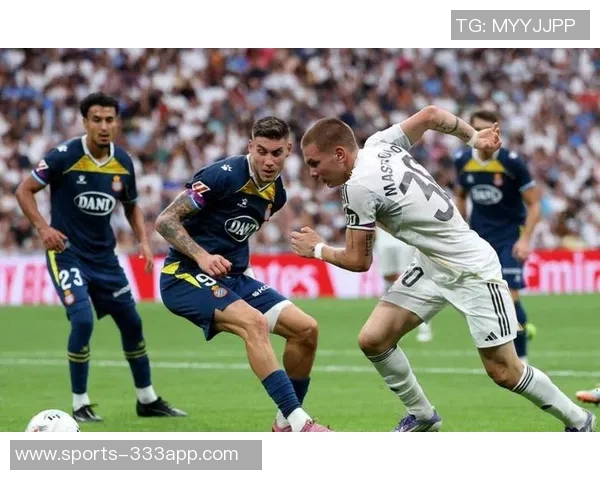 西媒称塞巴略斯为阿隆索挖掘的新克罗斯与魔笛接班人 西媒称塞巴略斯为阿隆索挖掘的新克罗斯与魔笛接班人