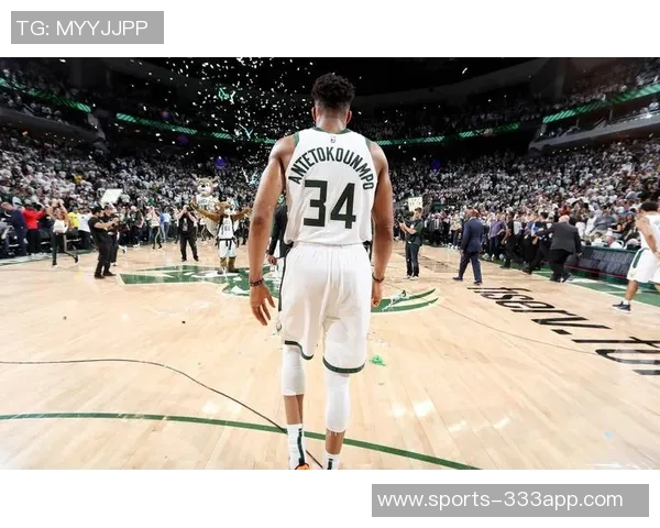 皮尔斯期待字母哥加盟雷霆三巨头组合再添强援引发热议 皮尔斯期待字母哥加盟雷霆三巨头组合再添强援引发热议